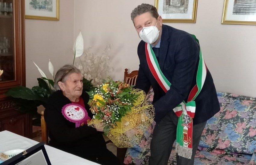 I primi 100 anni di nonna Anna: “Esempio di vitalità e longevità delle donne di Cori”