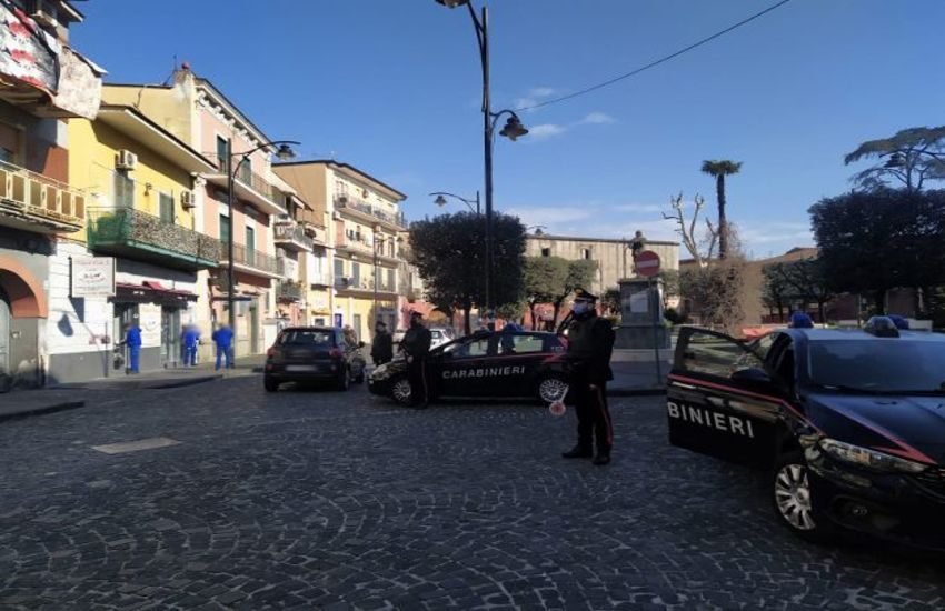 Arzano, controlli a tappeto in corso in città: accertamenti nelle attività commerciali