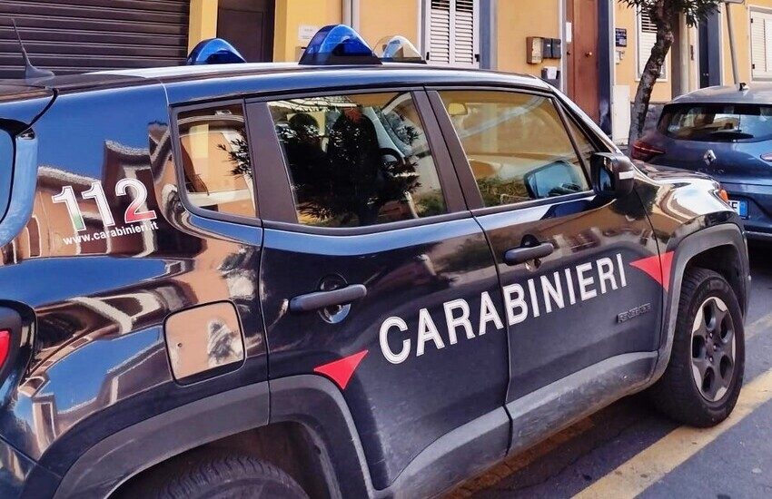 Pedara, picchia madre, sorella e la giovane fidanzata. Arrestato