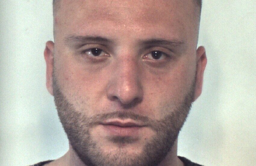 Catania, beccato un evaso, arrestato in vico Rao