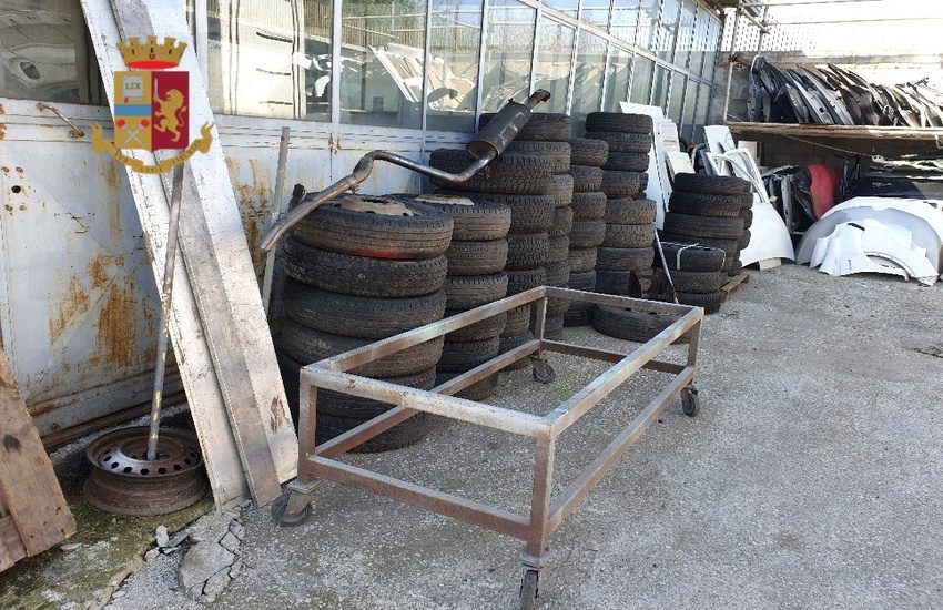 Nola, denunciato l’amministratore unico di una concessionaria d’auto per gestione illecita di rifiuti