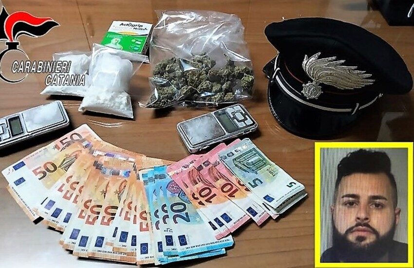 Catania, preso mentre taglia la cocaina, pusher in manette con 150 g di droga