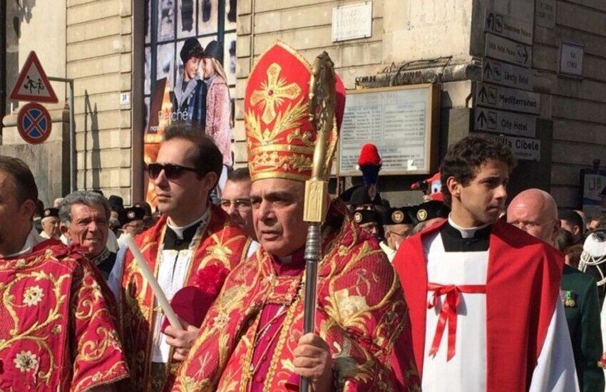 Catania, vescovo Gristina: “Niente più padrini e madrine per battesimi e cresime”