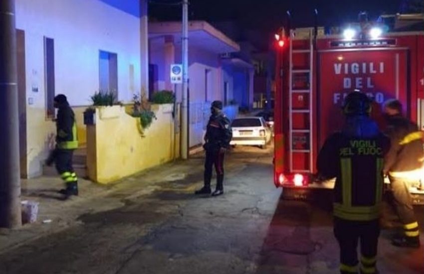 Paura nella notte, abitazione in fiamme a Casarano. I Carabinieri salvano padre e figlia
