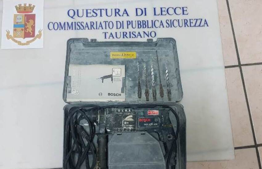 Razzie nelle case al mare, arrestati per furto aggravato due 38enni di Taurisano
