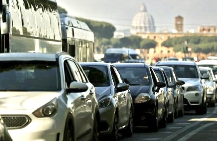 Traffico, Roma la più congestionata d’Italia