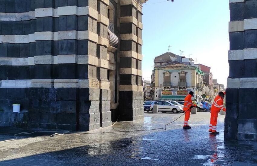 Porta Garibaldi, rimosse scritte di gruppi criminali per segnare la zona di spaccio di droga