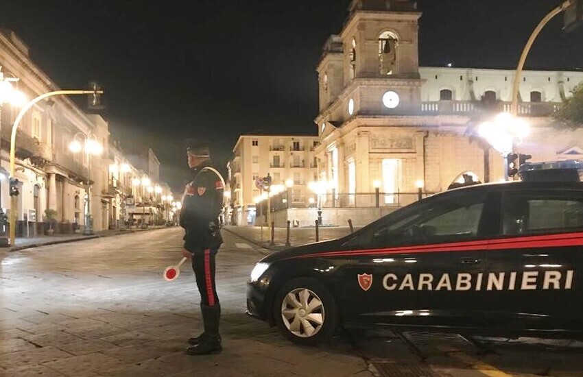 Serrati controlli dei Carabinieri a Giarre, Riposto e Mascali