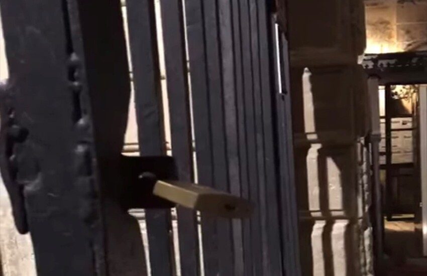 Giardino ibleo: “imprigionati” due cittadini