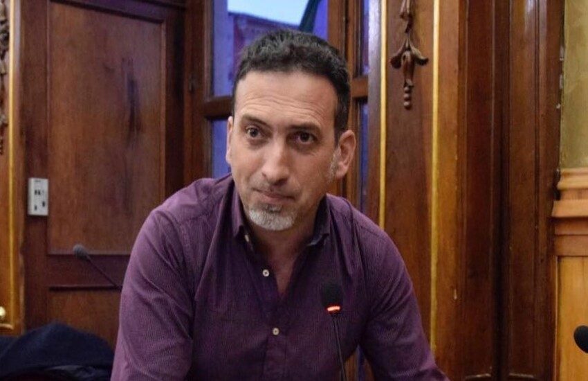 Ragusa, Mario Chiavola (PD) contro tutti: “Ospedale senza ambulanza Seus, contagi in salita, assessorato ai servizi sociali senza guida politica. Uno scenario apocalittico”