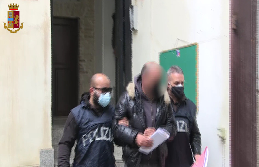 Progettavano una cruenta rapina, arrestati dalla polizia a Palermo