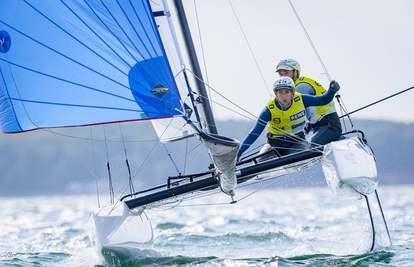 L’EQUIPAGGIO ITALIANO DEL NACRA 17 SCEGLIE MARINA DI RAGUSA E IL CIRCOLO VELICO DI KAUCANA PER PREPARARSI ALLE OLIMPIADI