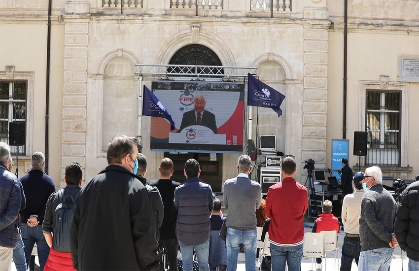 “Vogliamo una data certa, per riaprire in sicurezza”. Questa mattina a Pozzallo la manifestazione Fipe Confcommercio in collegamento con l’iniziativa nazionale tenutasi a Roma