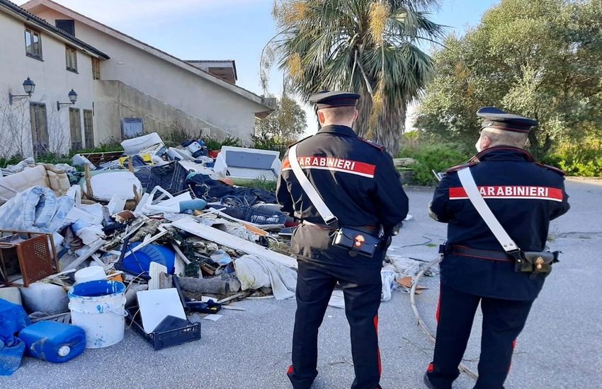 Piano di Sorrento, individuata e sequestra una discarica a cielo aperto