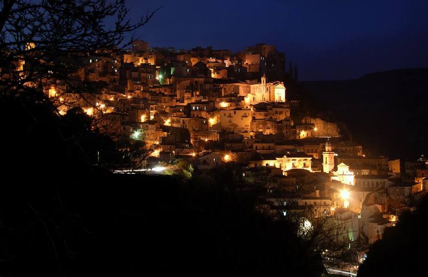 Ragusa Ibla: operatori commerciali allo stremo. “Vantavamo un fatturato  pre-Covid di circa 28 milioni di euro. E ora? Nessuna azione concreta per aiutarci. Delusi da tanto immobilismo.”