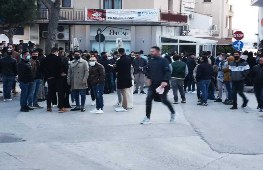 Controlli anti-Covid: giovani vittoriesi aggrediscono vigile urbano perchè “invitati” a indossare mascherina