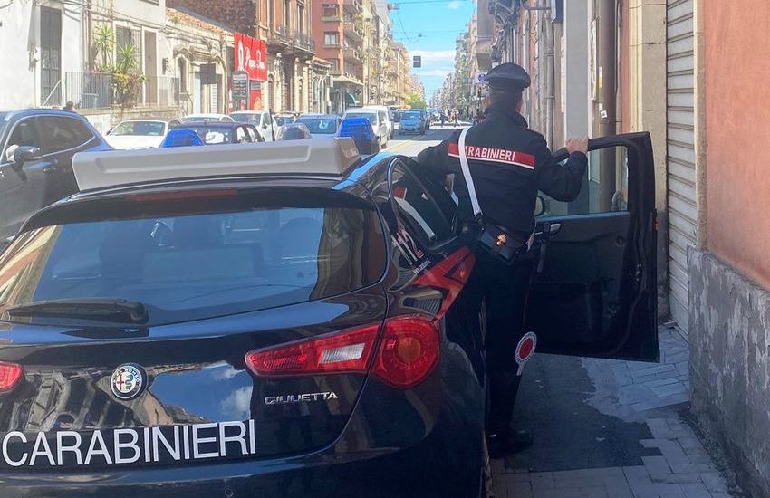 Catania, rubano un  BMW-GS 1200, arrestato un minorenne