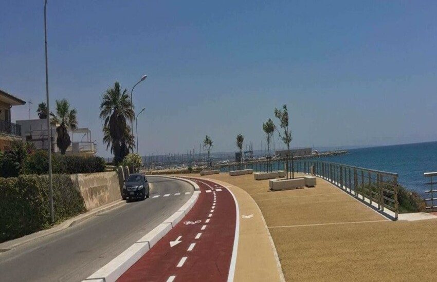 Estate 2021: a Marina di Ragusa si lavora per allungare la pista ciclabile