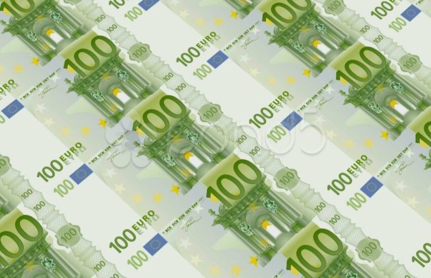 Euro in parità col dollaro: scenari più negativi che positivi