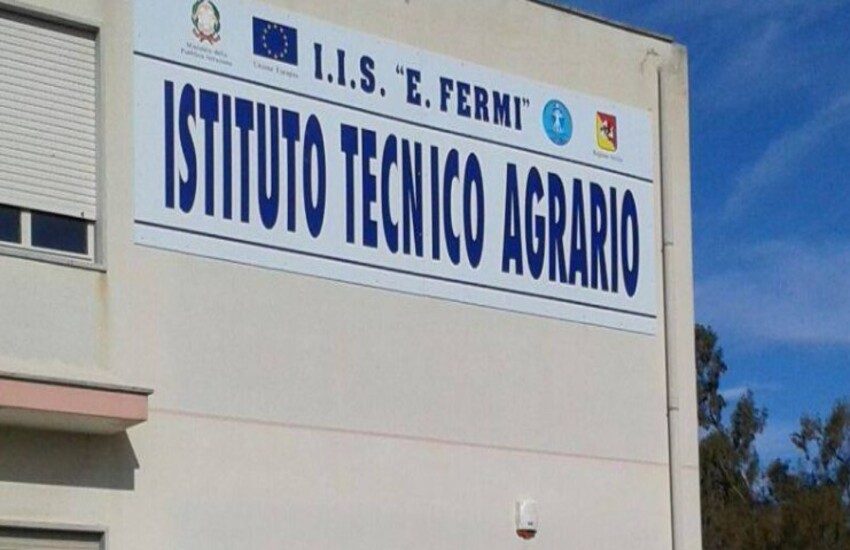 Vittoria, ladri in azione all’Istituto Agrario
