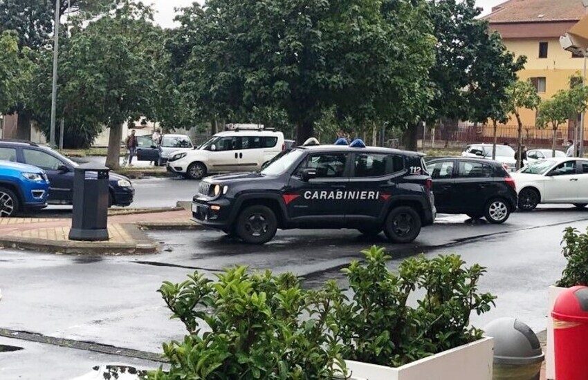 Scordia, uomo “picchiato” con inaudita violenza senza motivo: denunciati madre e figlio