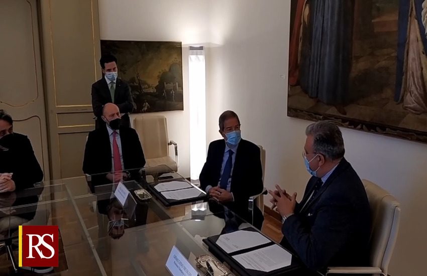 Covid: In Sicilia tamponi rapidi e test sierologici in farmacia