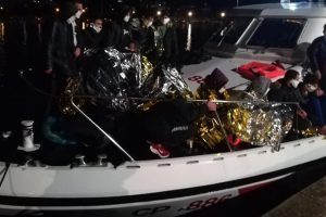 Tragedia a Lampedusa: neonata muore dopo lo sbarco, aperta un’inchiesta