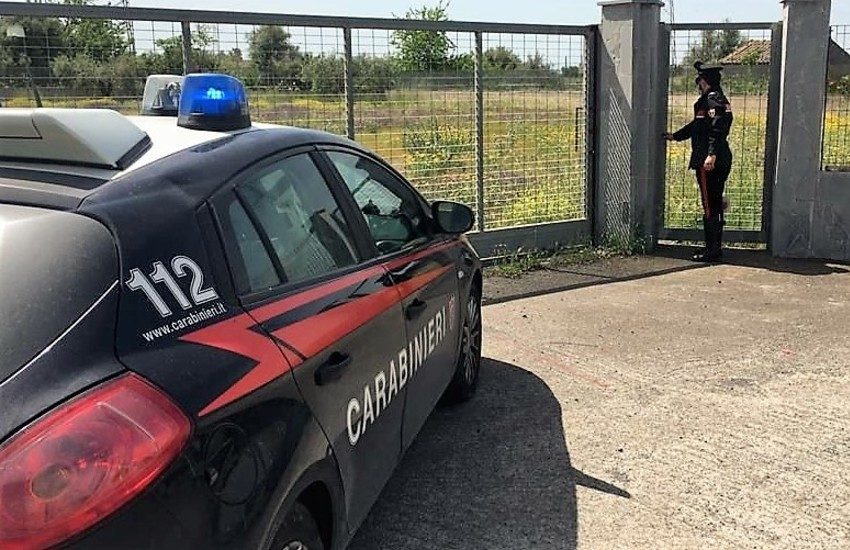 Paternò, occultava in campagna munizioni di ogni genere, denunciato