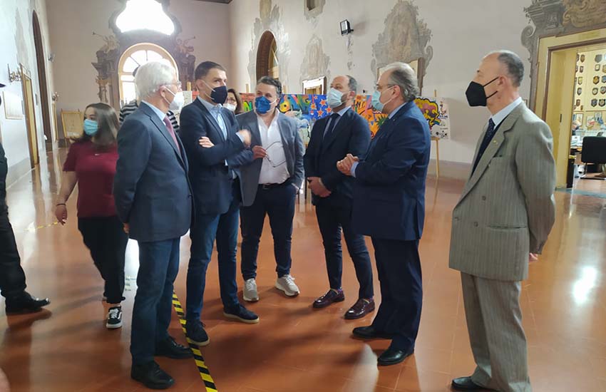 Il Presidente Magliocca in visita al G. Bruno di Maddaloni: “istruzione fondamentale”