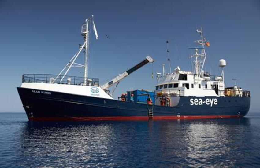 Migranti, a Pozzallo nave “Sea Eye” con 414 a bordo. Il Sindaco Ammatuna: “Prima di ogni cosa viene la vita umana. Non c’è più tempo per la cultura degli alibi, per lo scaricabarile”