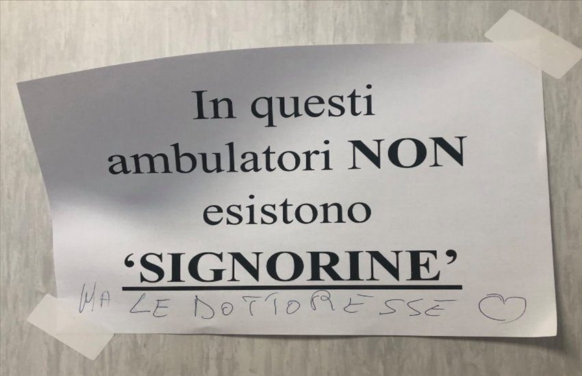 “Non siamo signorine”, la rivolta “femminista” delle dottoresse del San Giovanni di Dio di Frattamaggiore