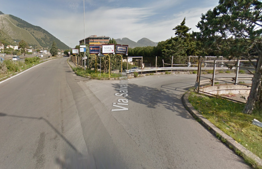 Palermo – Auto vola dal cavalcavia di via Ugo La Malfa, due feriti gravi