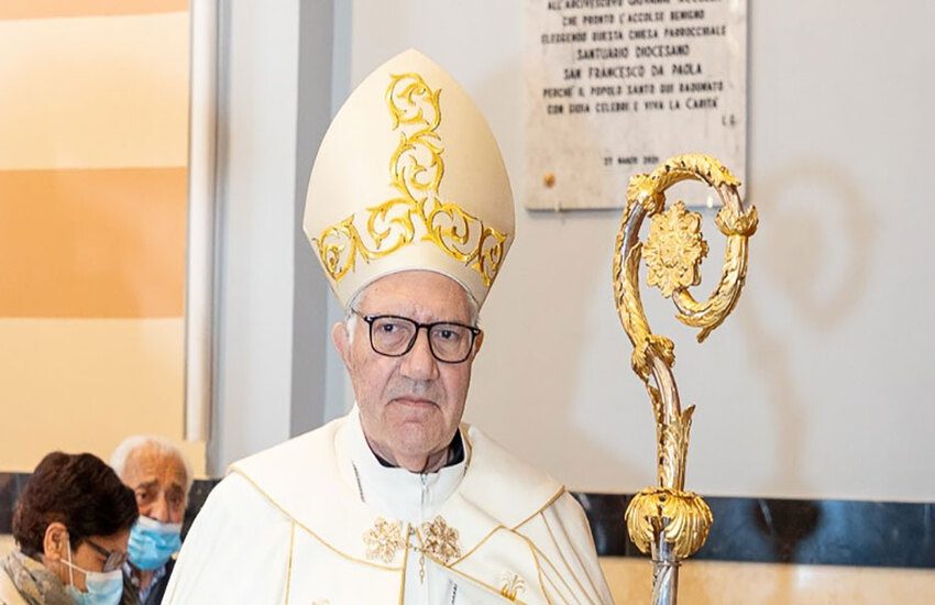 L’Arcivescovo di Messina Giovanni Accolla guarisce dal Covid