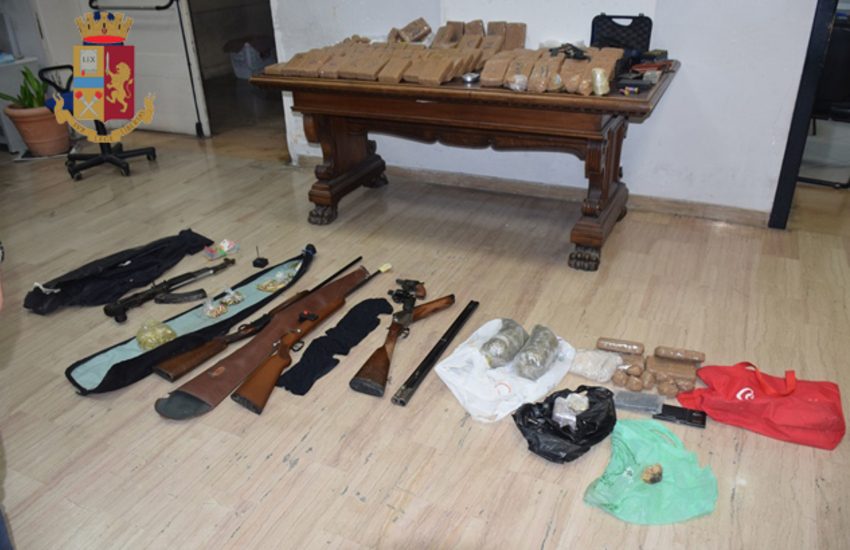 Bombe, armi e droga in casa. Sequestrato l’arsenale di un 52enne detenuto