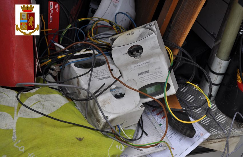 Adrano, manomettono l’impianto elettrico per non pagare la bolletta, 7 denunciati