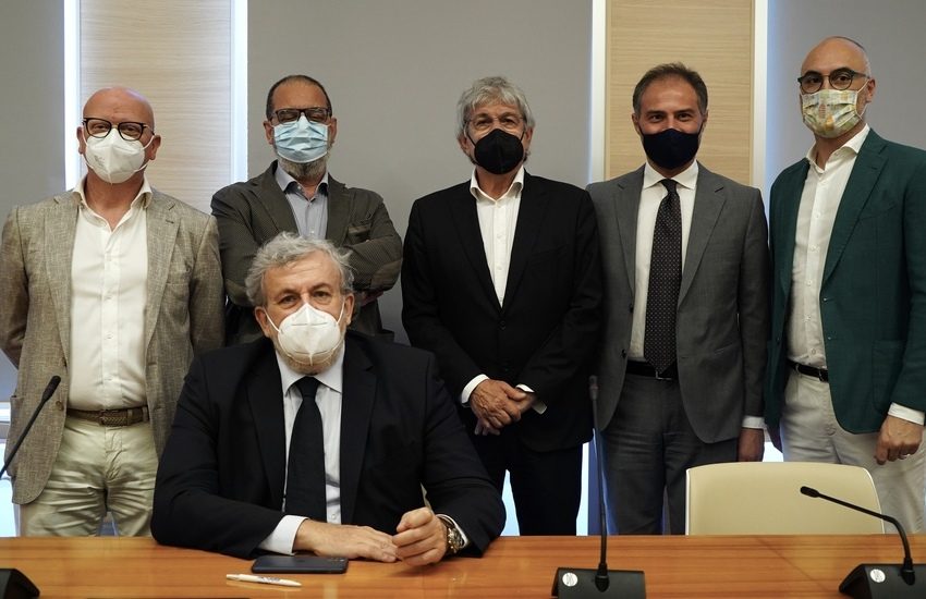 Vaccinazioni in azienda, sottoscritto un protocollo. Si parte dopo aver messo in sicurezza fragili e Over 60