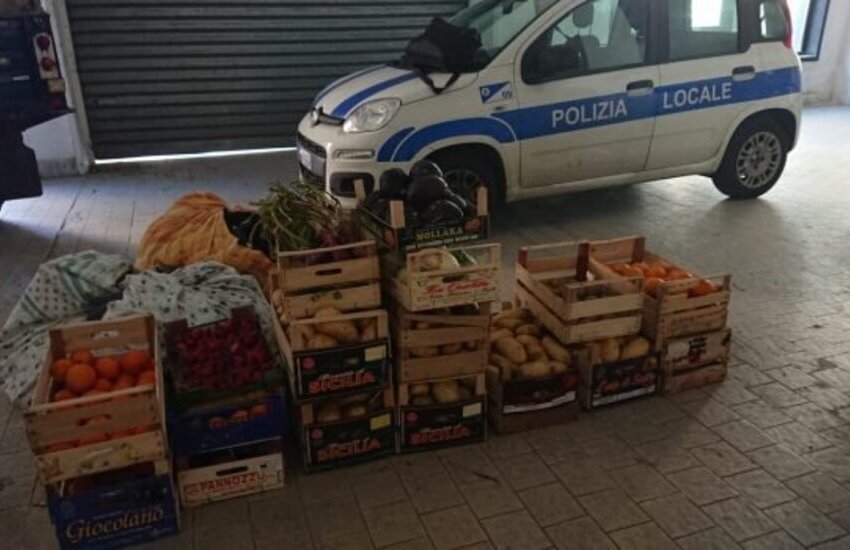 Reggio Calabria, lotta all’abusivismo commerciale: 4mila euro di sanzioni