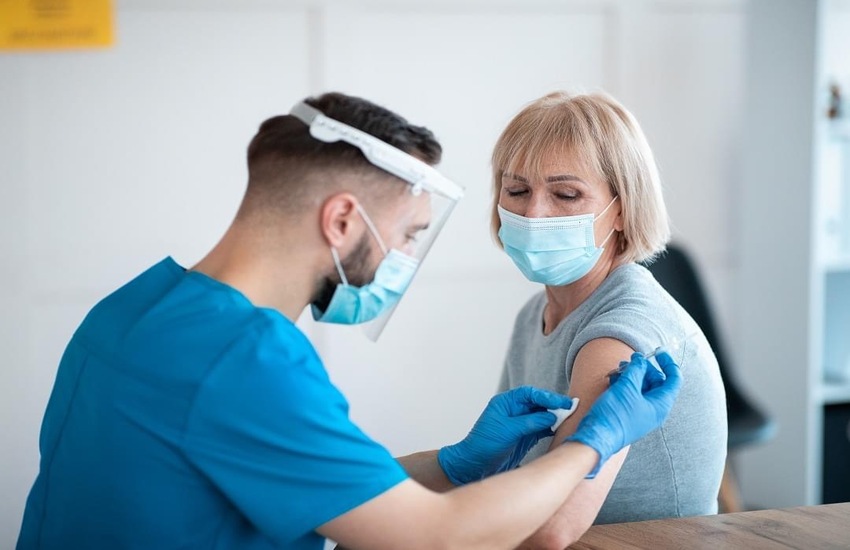 Lombardia: Vaccini, superate 6 milioni di prime dosi