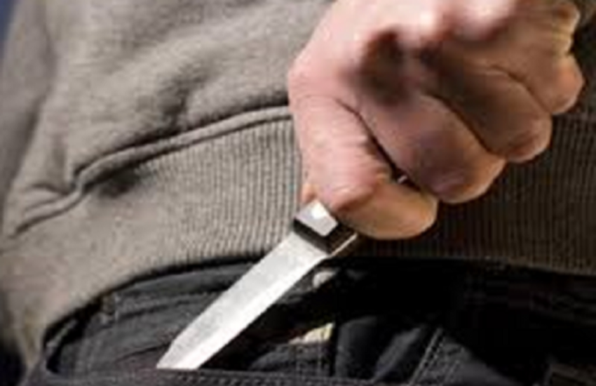 Rimini, 26enne con il coltello nel bus: bambino colpito alla gola