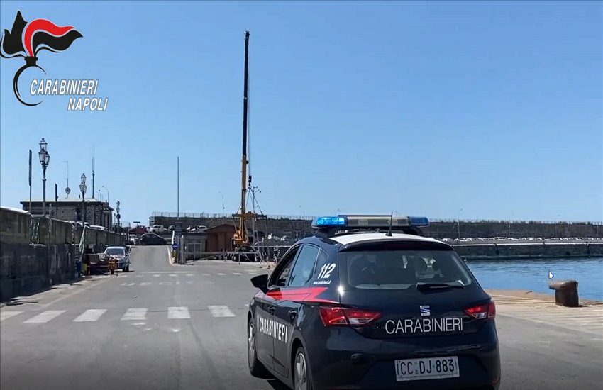 Estorsione al cantiere nautico di Pozzuoli in cambio di “protezione”: arrestate 3 persone del clan Longobardi-Beneduce