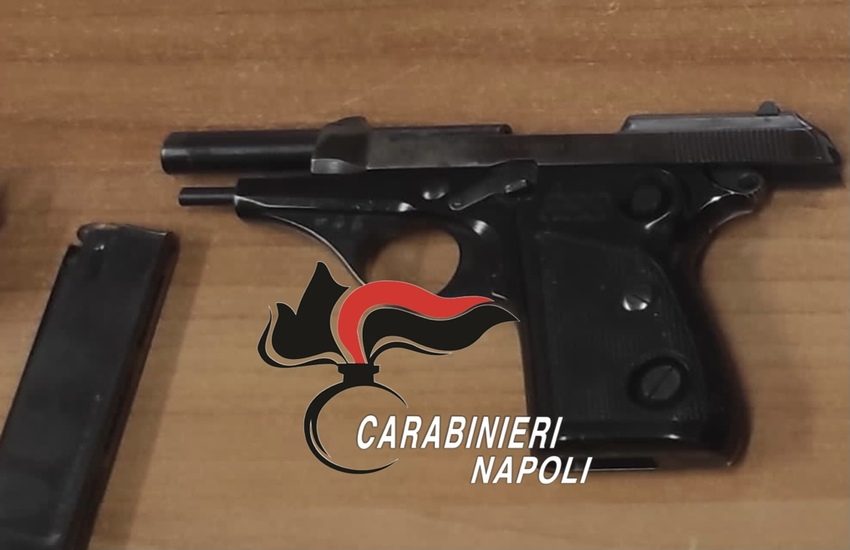 Urla e schiamazzi in un’abitazione di Sant’Antimo, arrestati madre e figlio