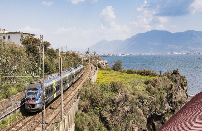Visitare la Sicilia in treno, nuovi collegamenti estivi. E da quest’anno arriva anche il Taormina Line