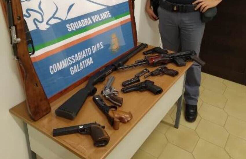 Galatina, controllato un detentore di armi. Sequestrati 8 fucili, 4 carabine e 5 pistole