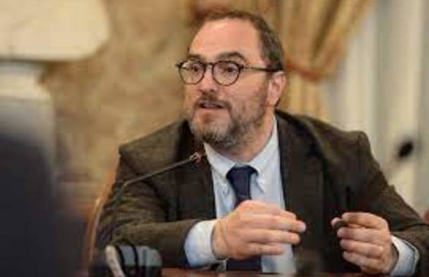 Palermo, il consiglio comunale sfiducia l’assessore alla mobilità Catania