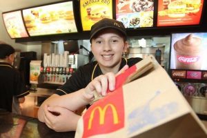 McDonald’s assume a Bari: come candidarsi