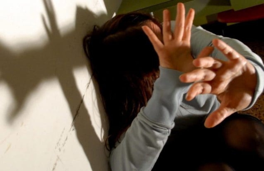 Catania, abusi sessuali su bambina di 11 anni, denunciato un parente