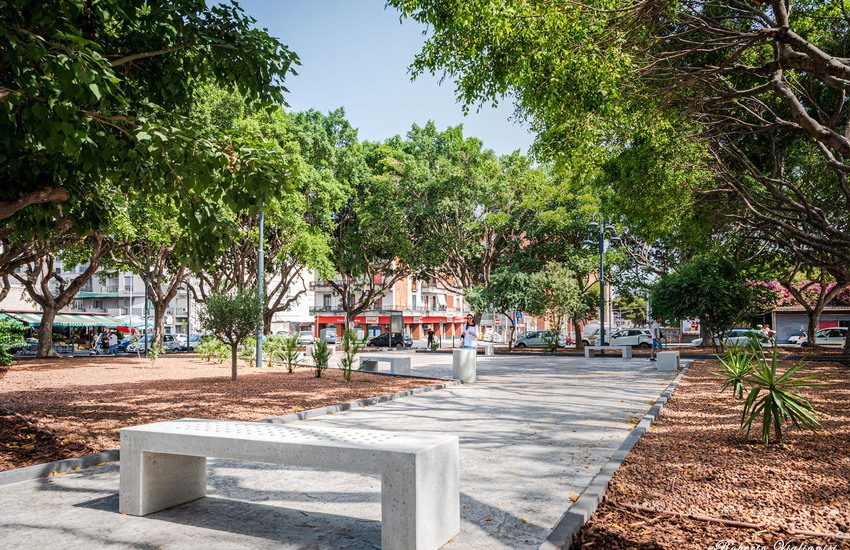 Catania, “Piazza pulita”: controlli a raffica per gli abusivi in piazza Risorgimento ed in altre zone del centro