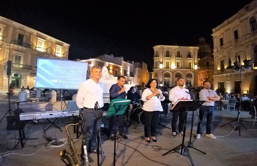 Comiso: grande successo per “La festa degli anziani”