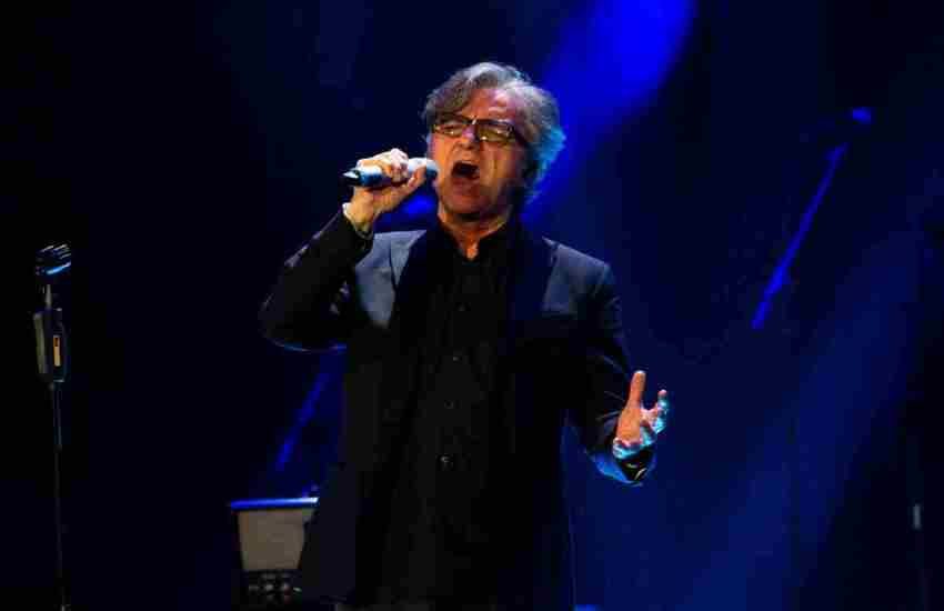 Musica: Gaetano Curreri sviene durante concerto, è in terapia intensiva