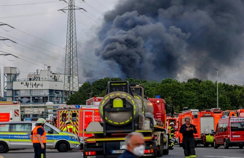 Germania, esplosione in parco chimico: 1 morto, 4 dispersi e 16 feriti